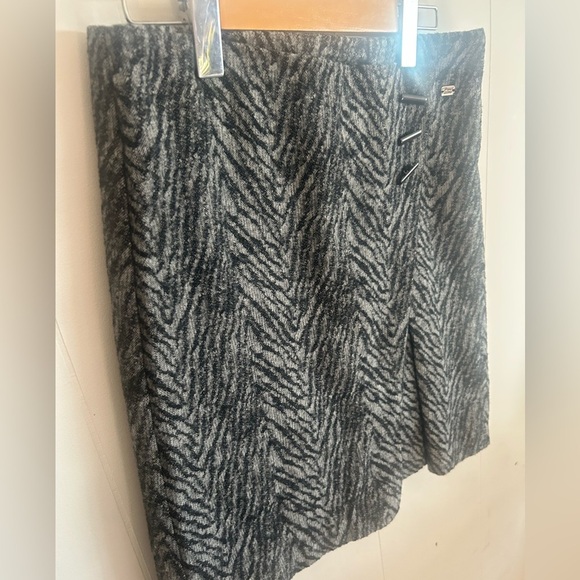 Point Zero, size 2, WOOL skirt, mini, A line, animal print - Picture 3 of 8